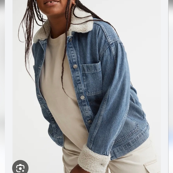H&M Blue Denim Jacket with Cream Sherpa - Picture 2 of 9